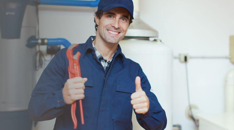 Expert burst pipe repair services in East Saint Louis, IL